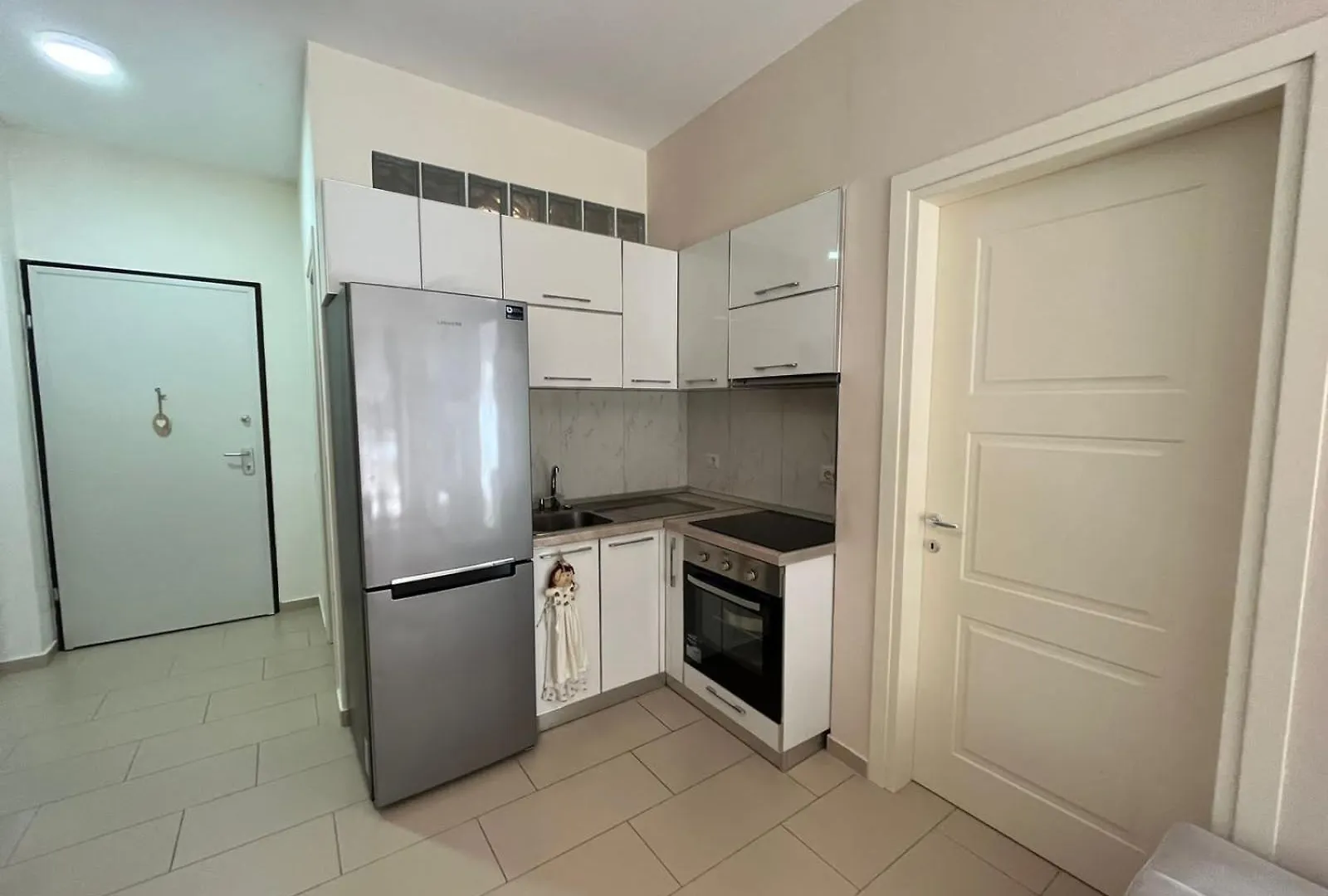 Vlora Home 0*, Vlore